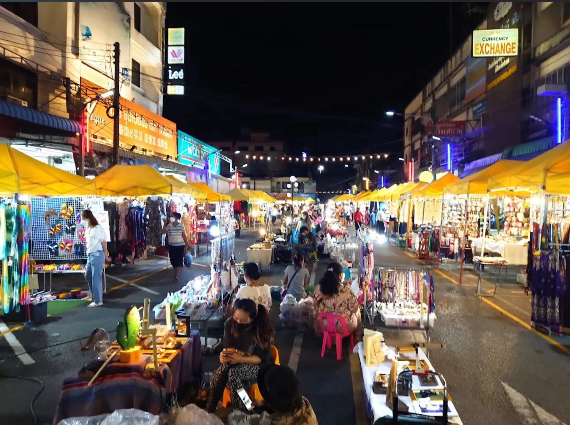 Ao Nang – Walking Street Night Market (4 hrs waiting)(Max 8 person) 