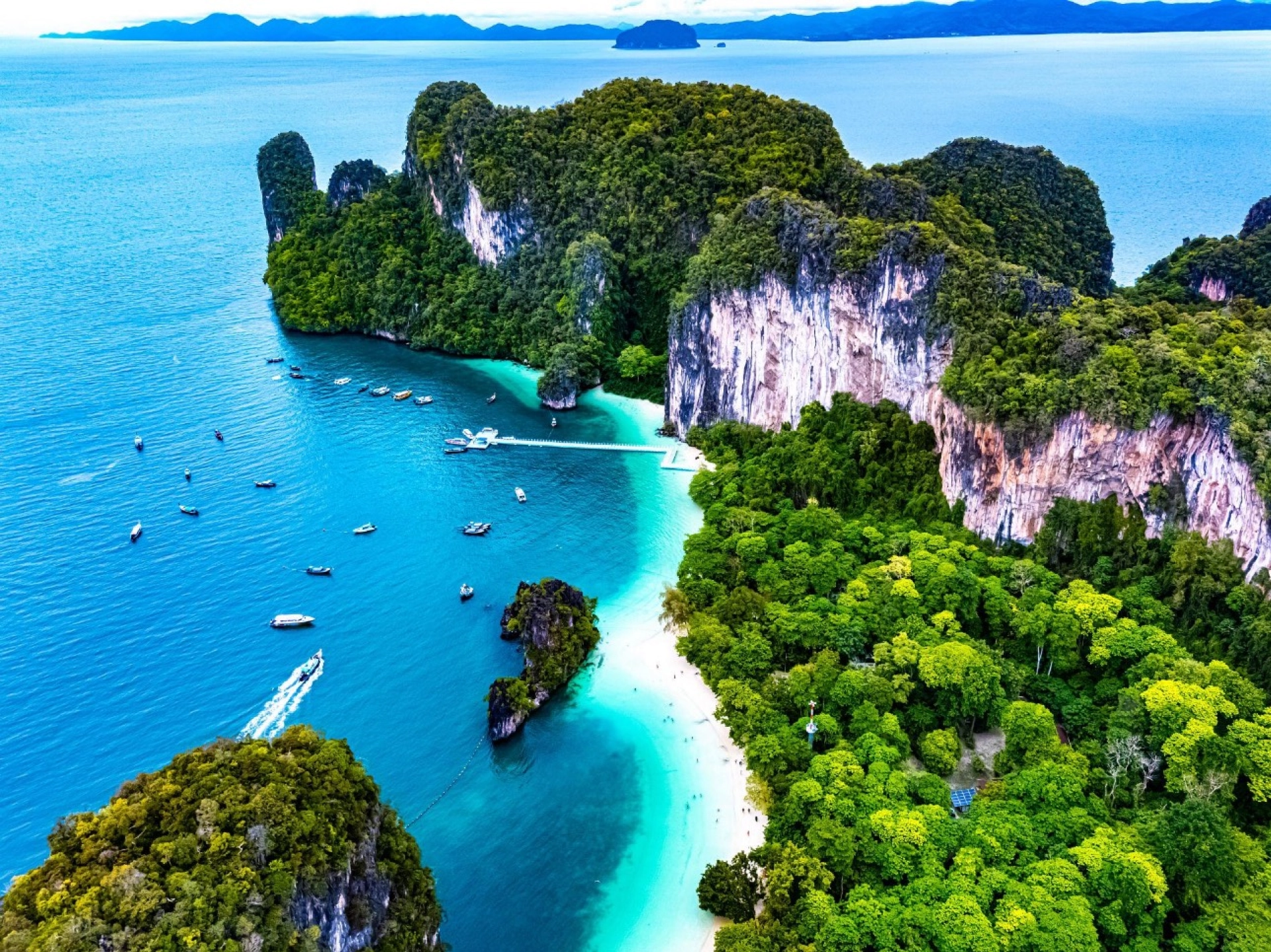 Hong Islands Tour – Explore Krabi’s Hidden Paradise (Join Tour) Longtail Boat